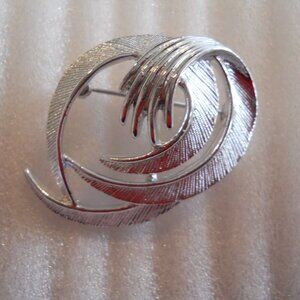 Sarah Coventry - 'Flair' Pin  330